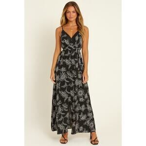 Wallflower Maxi Dress Size Small Black & White Floral Lace V-Neck Sleeveless, S